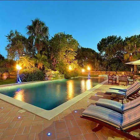 Sleeps 10 Pool Air Con Wifi *